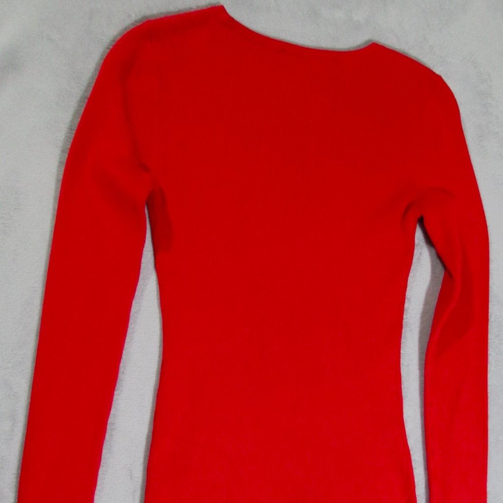 🔄 Keyhole V-Neck Sweater Top 🔄 Bundle Idea - Picture 4 of 8